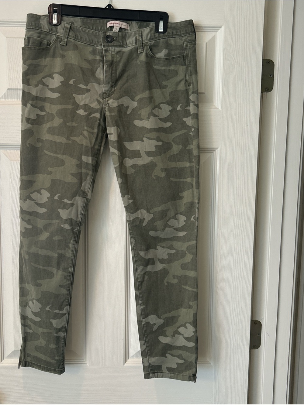 Banana Republic Olive Green Cargo Pants